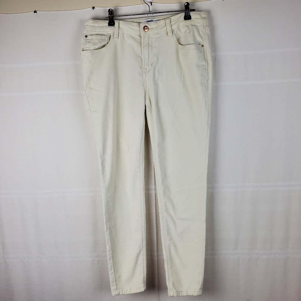 Kensie effortless ankle mid rise jeans size 10